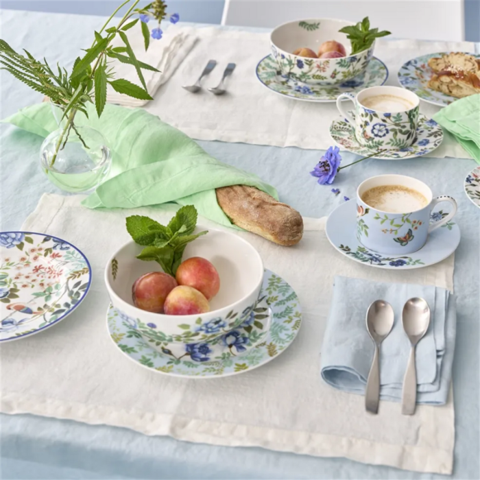 Porcelaine de Chine Cup & Saucer Set of 2