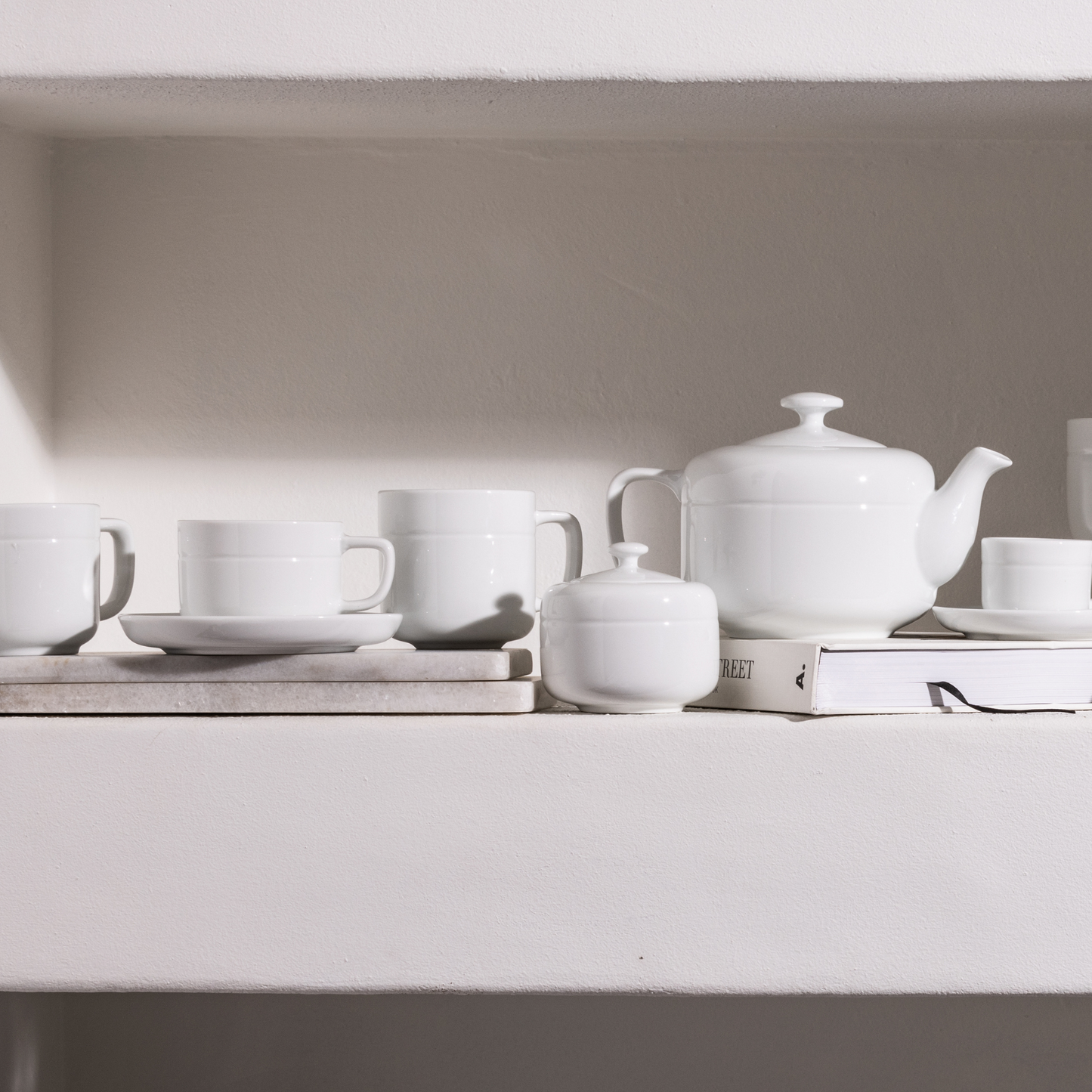 OMADA - Linea White Cup & Saucer Set of 4