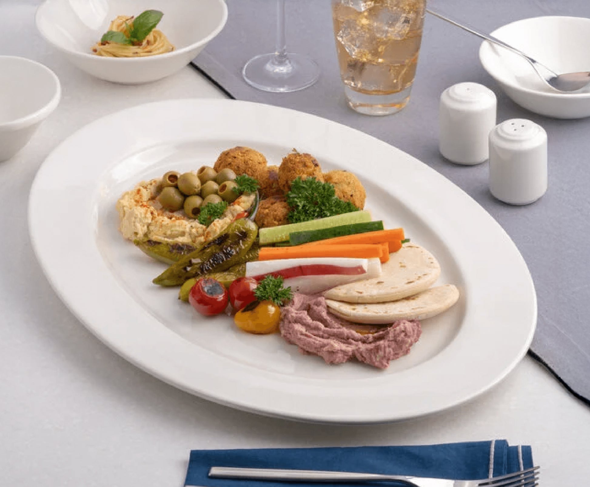 Ariane Prime White Oval Plate 32cm (Set of 6)