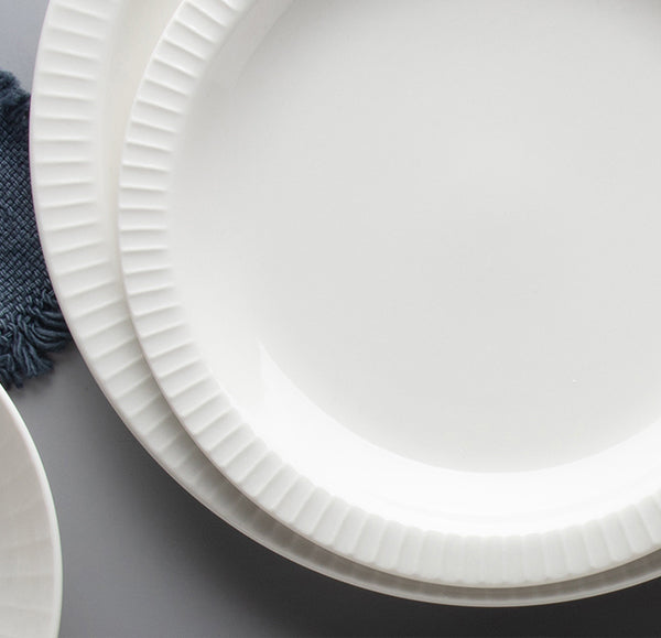 Ariane Seon Ivory rim plate – fluted rim detail
