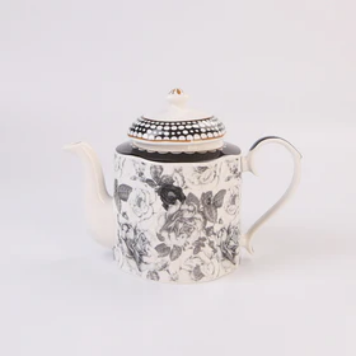 JENNA CLIFFORD - Black Rose Tea Pot